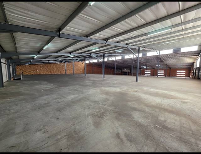 2,849M² WAREHOUSE TO LET IN ORMONDE